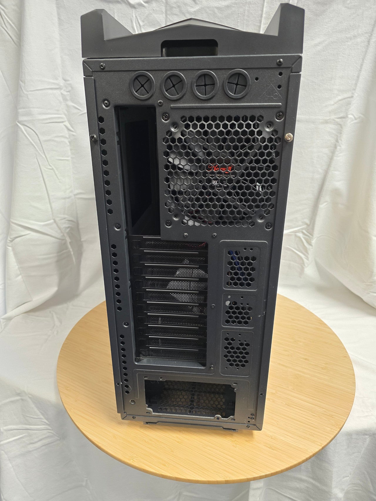 Rosewill Thor V2 - S&D